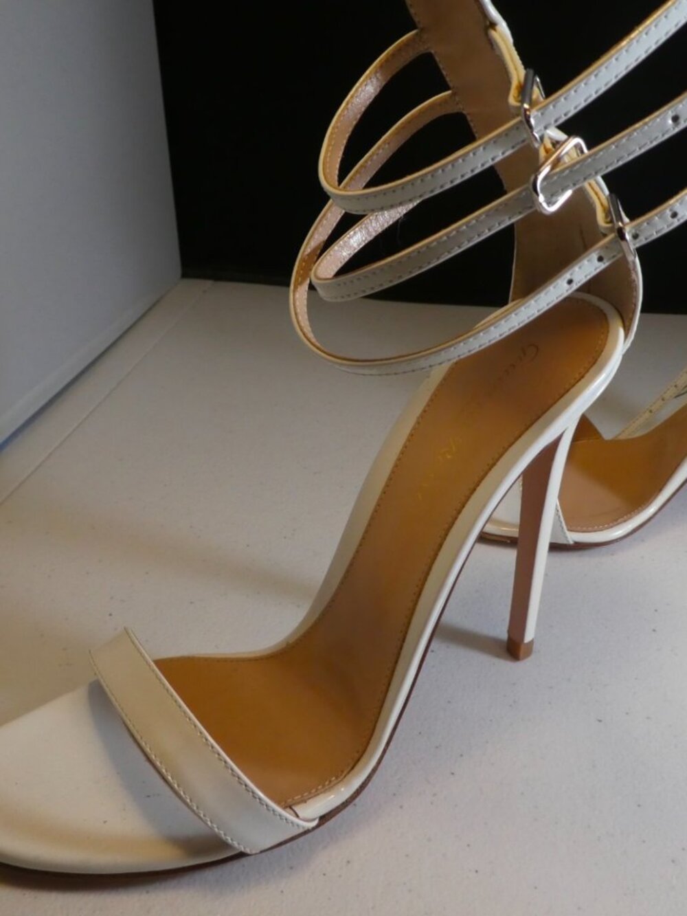$950 GIANVITO ROSSI WHITE Nude Ankle Strap Shoes Heels Sandals - Picture 2 of 8